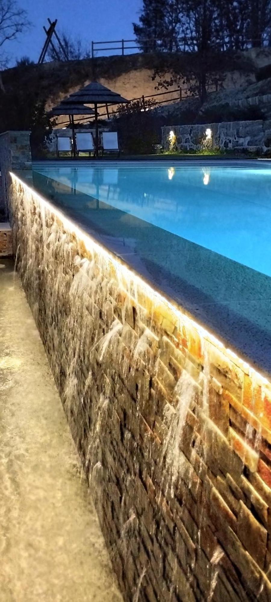 Villa Regadio โกวิลา ภายนอก รูปภาพ